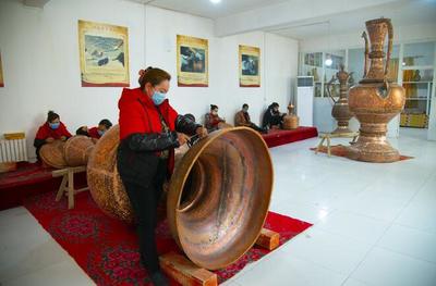 洛浦县 传统手工艺品敲开致富之门